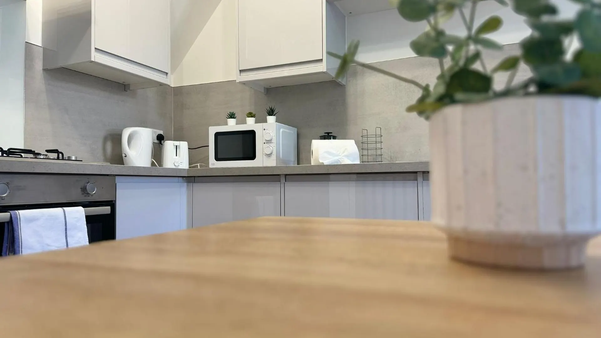 Lovely 1 Bedroom Apartment In Heart Of East Londra